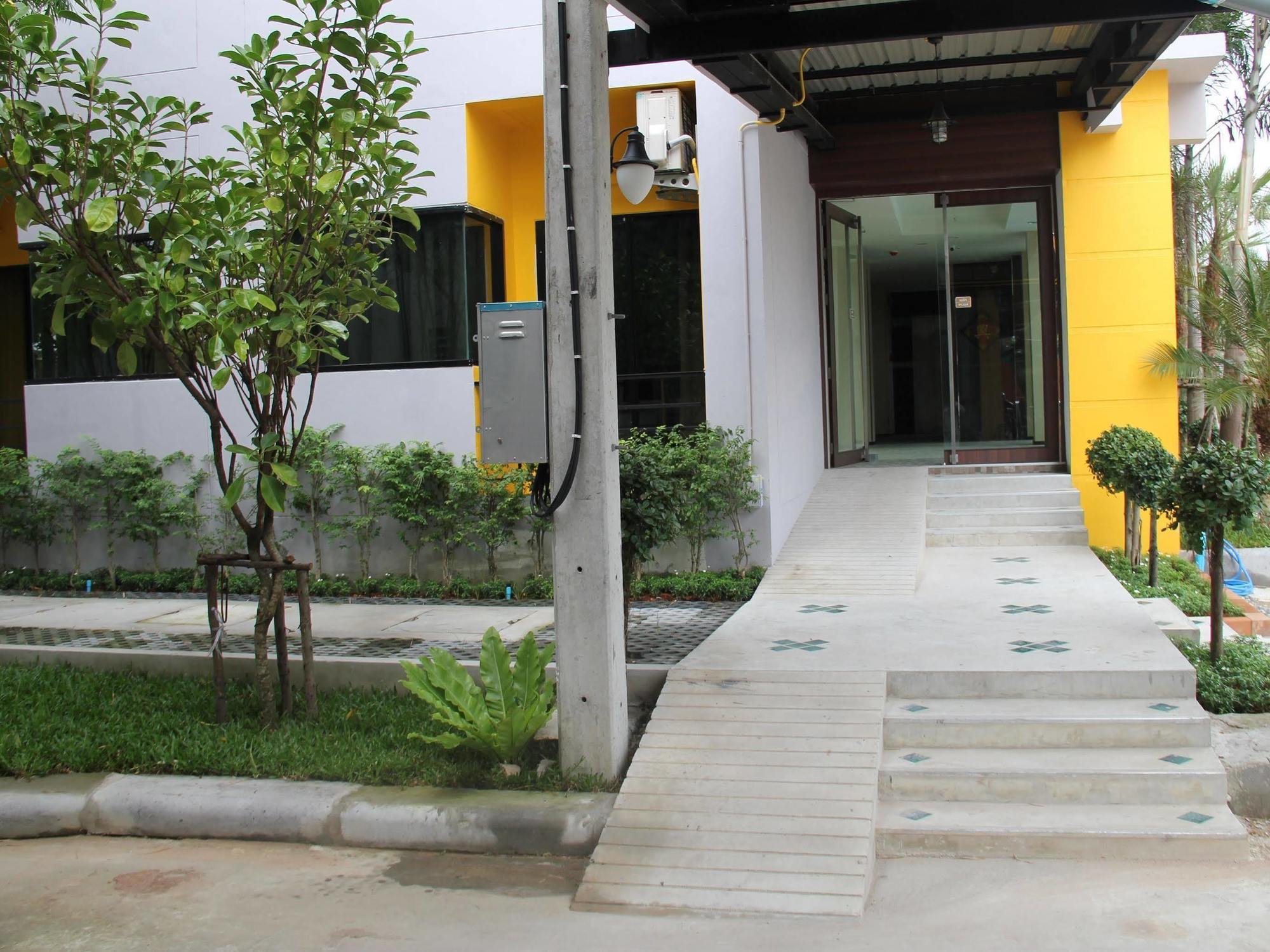 Paradise Resort Ban Nong Pla Lai Exterior photo