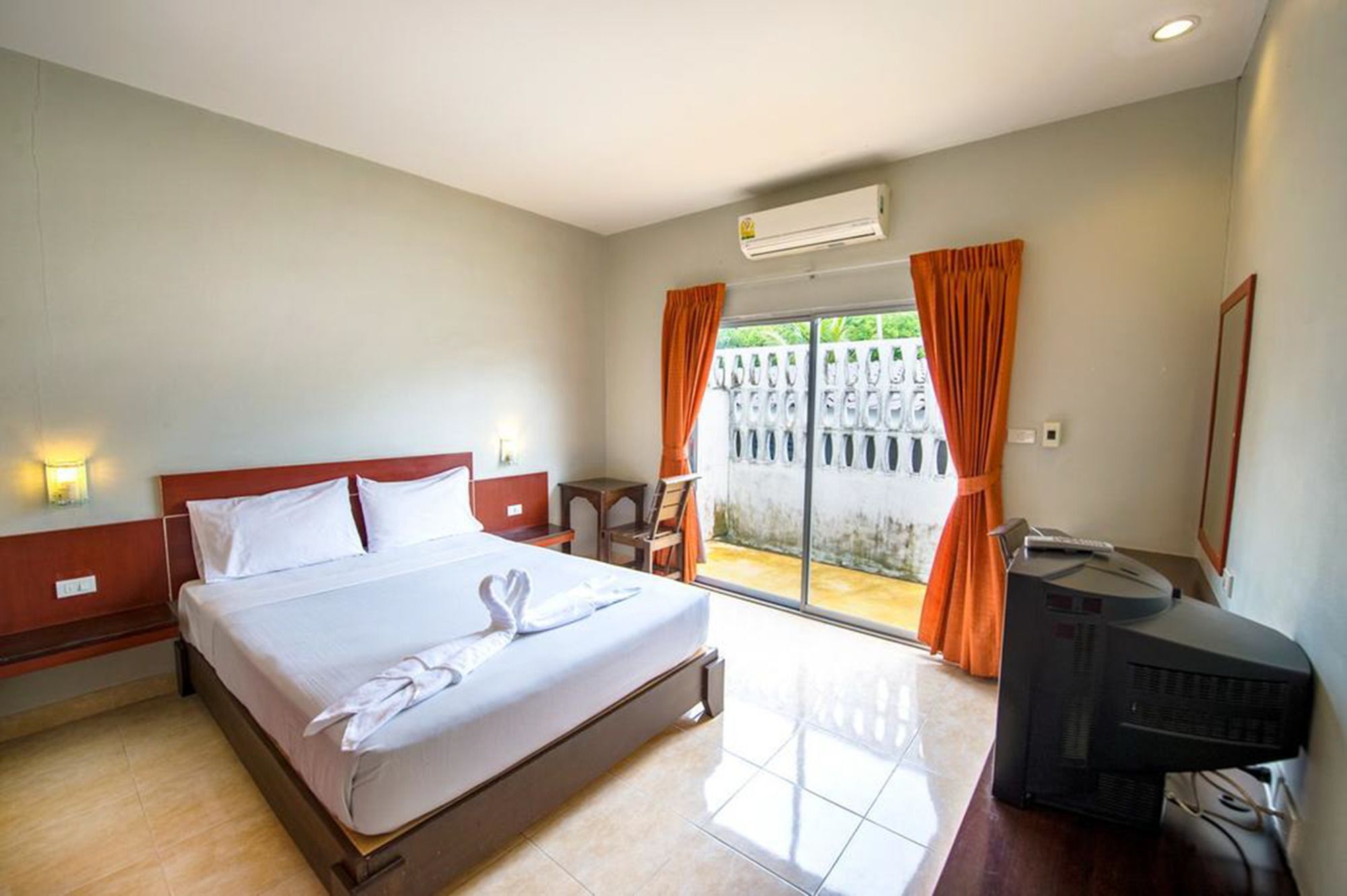 Paradise Resort Ban Nong Pla Lai Exterior photo