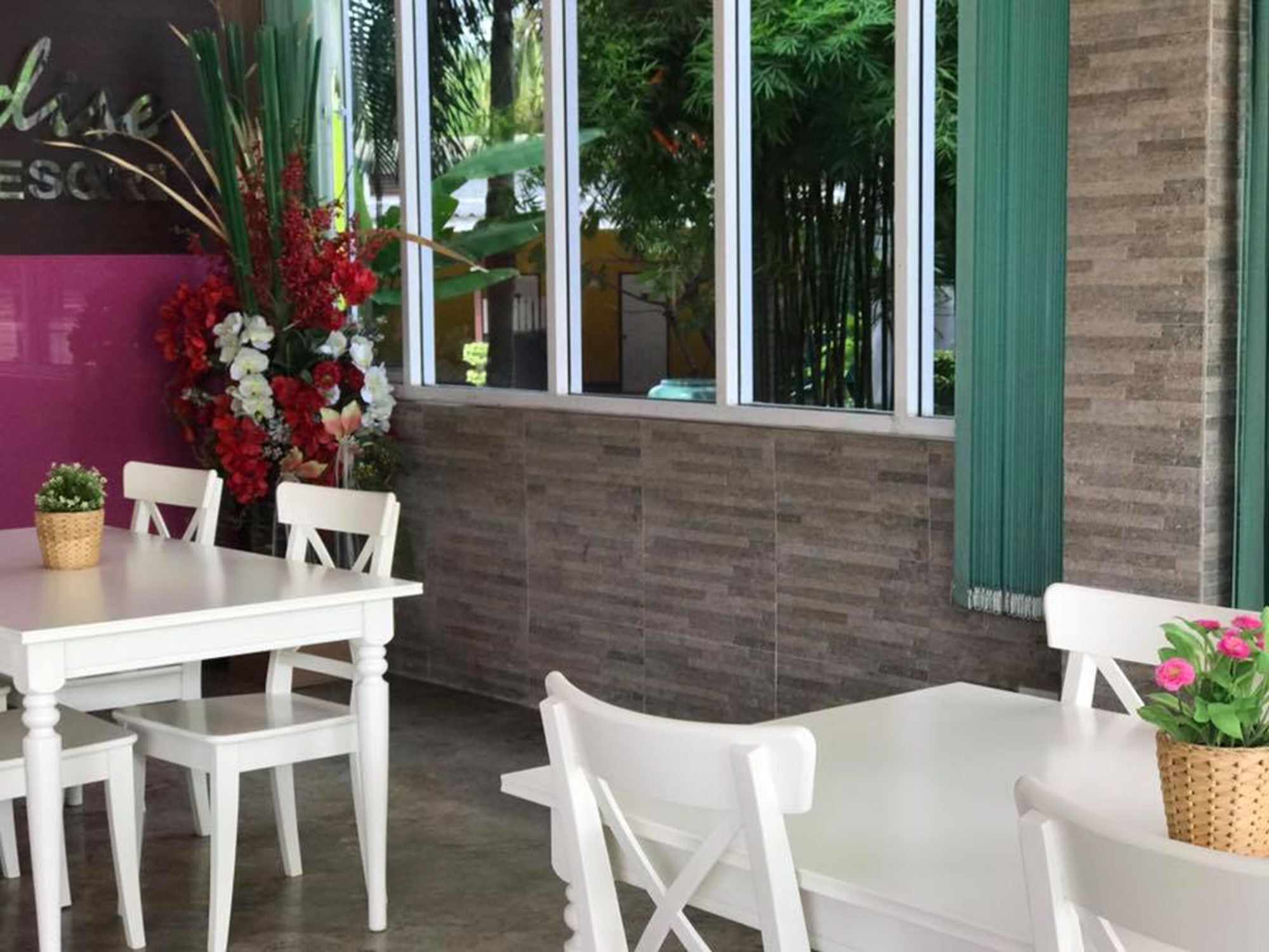 Paradise Resort Ban Nong Pla Lai Exterior photo